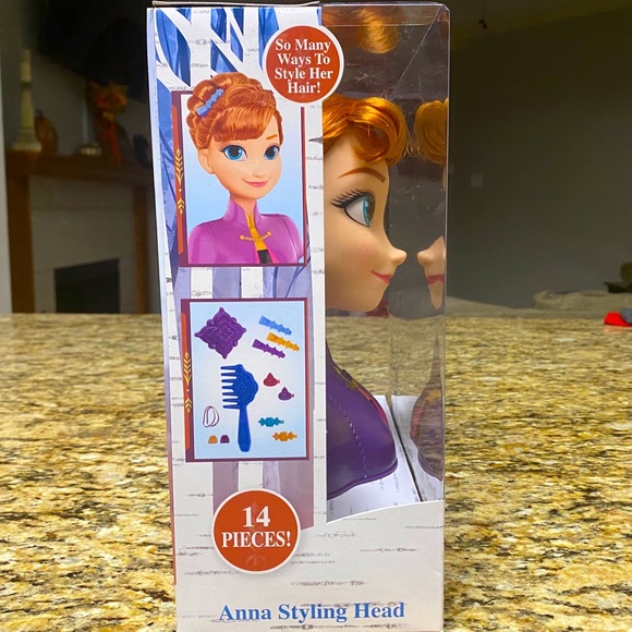 Disney Frozen II Frozen 2 Anna Styling Head - Picture 2 of 5